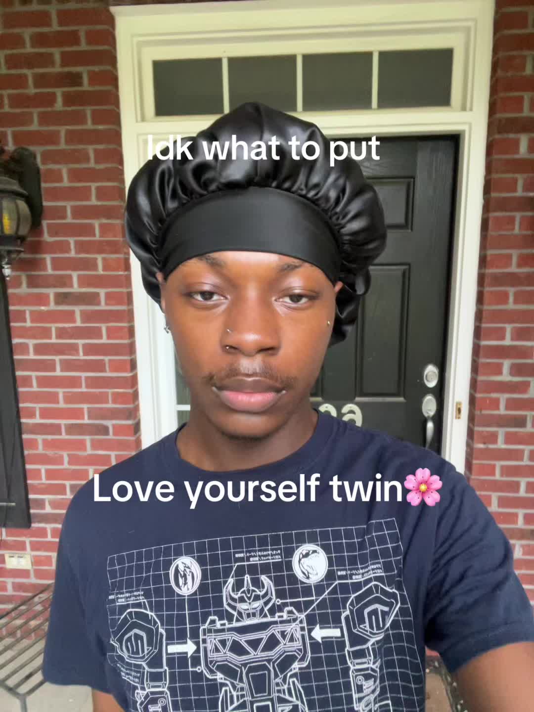 @M O B