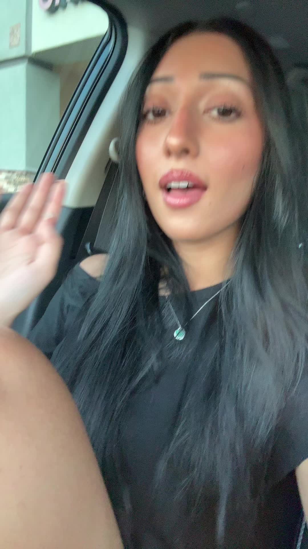@momospersonalshopper