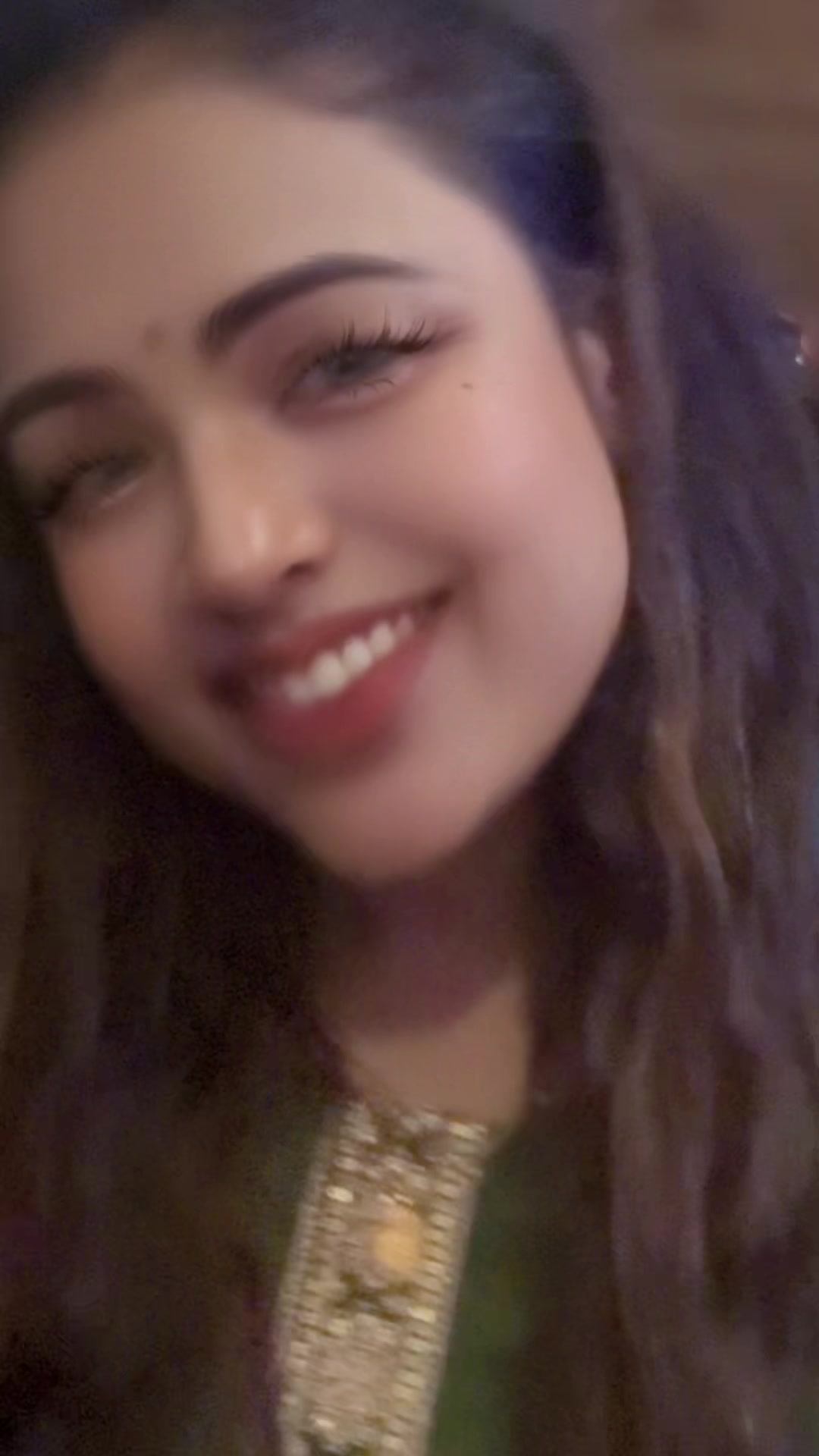@❤️v. thiyaa❤️
