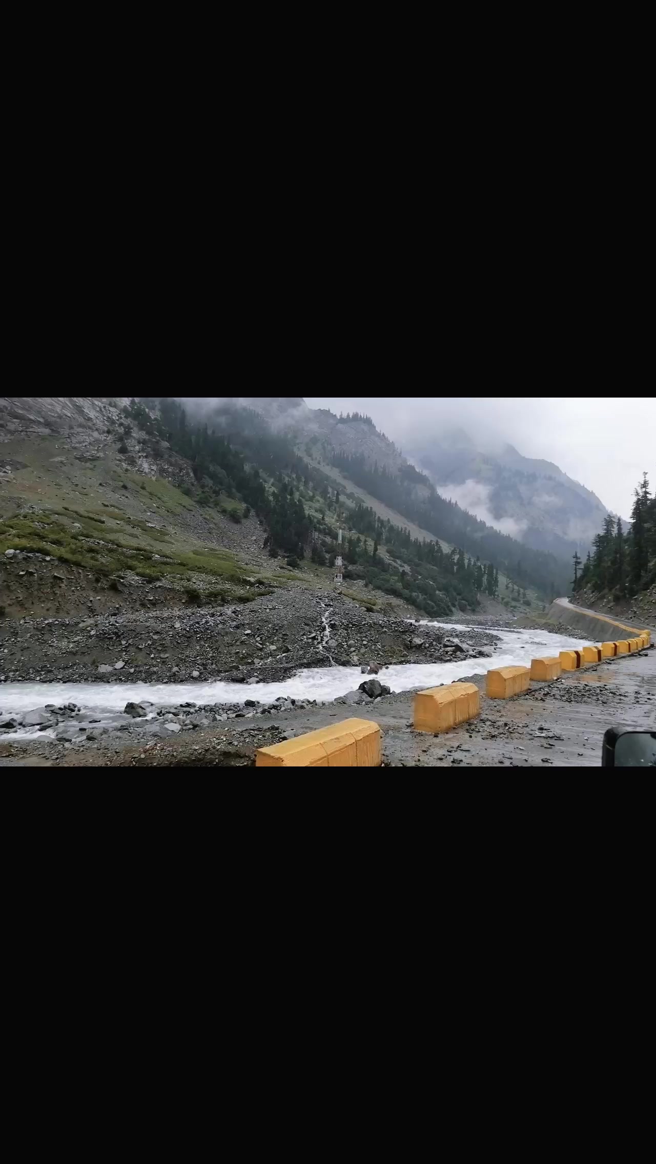 @Travel_with_Waqas