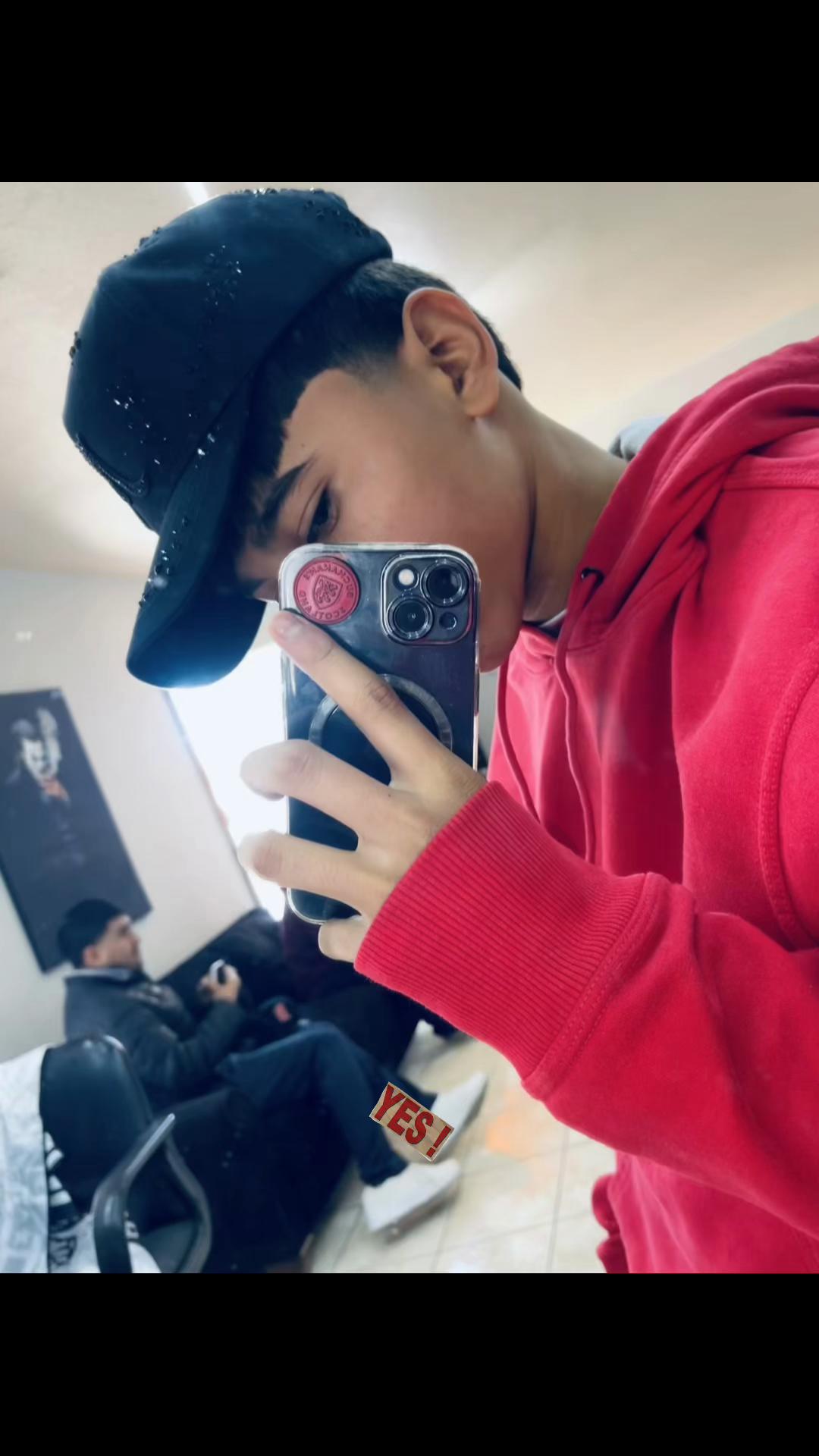 @Ángel_12