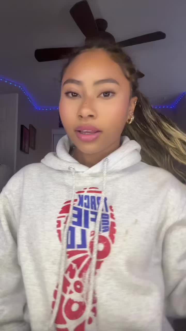 @Adrina.IRL