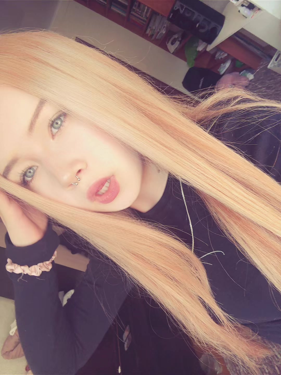 @динь-динь👅🩸