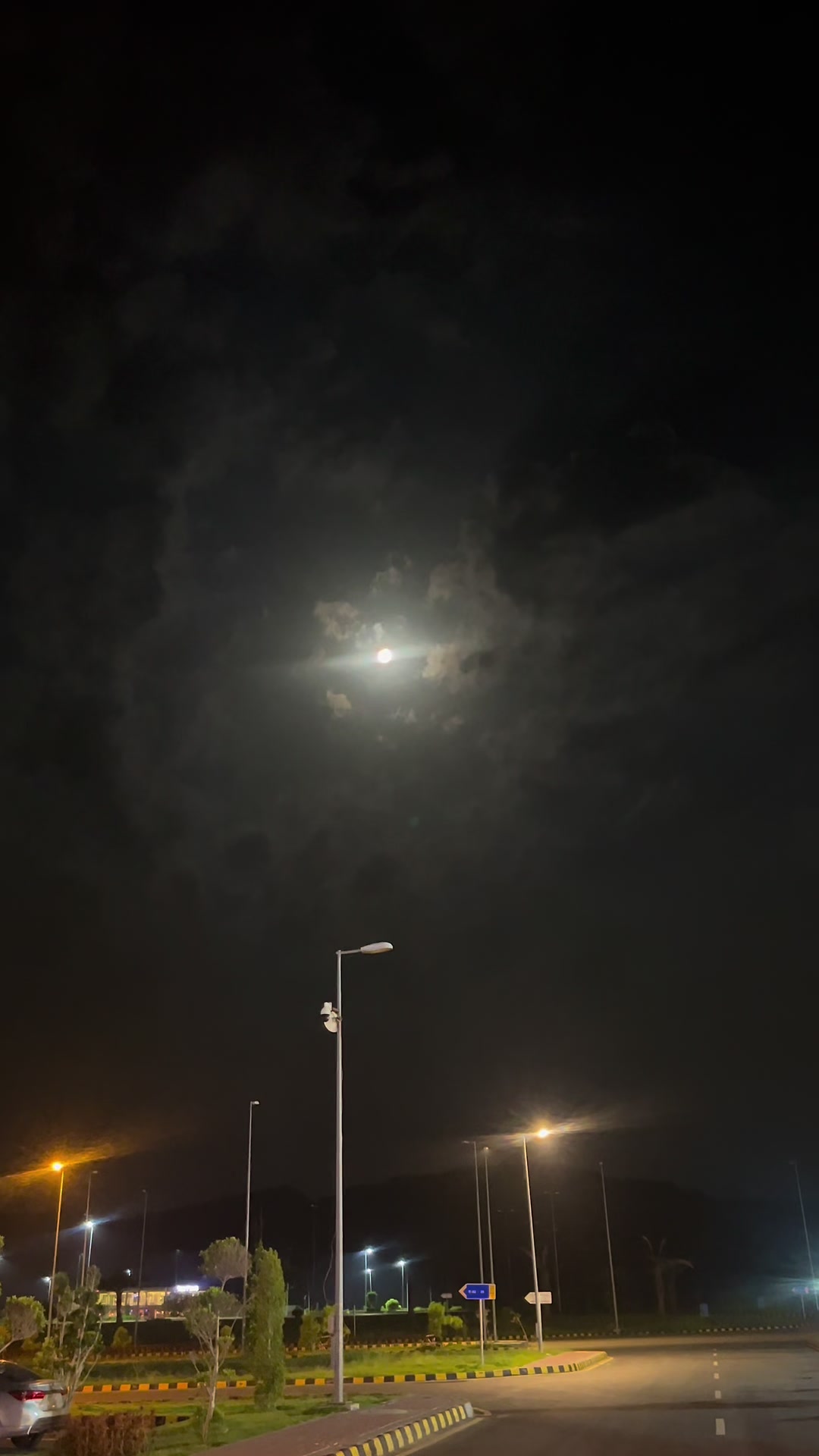 @🌙