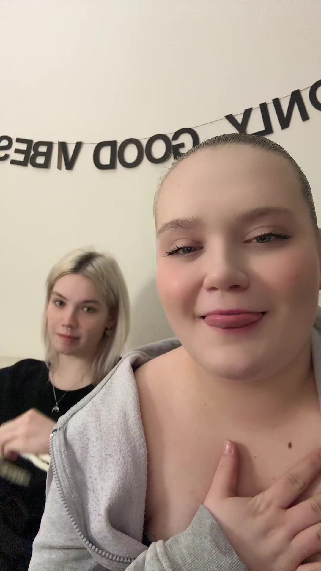 @лера