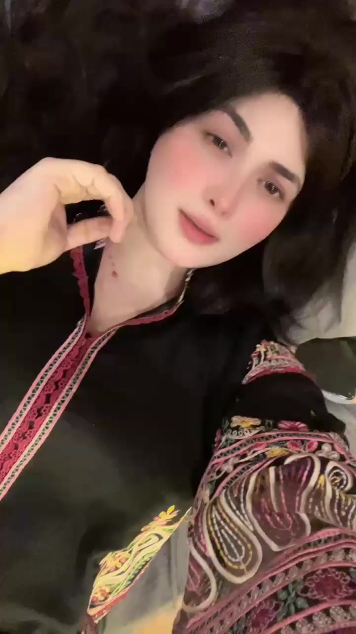 @Alizay_shah