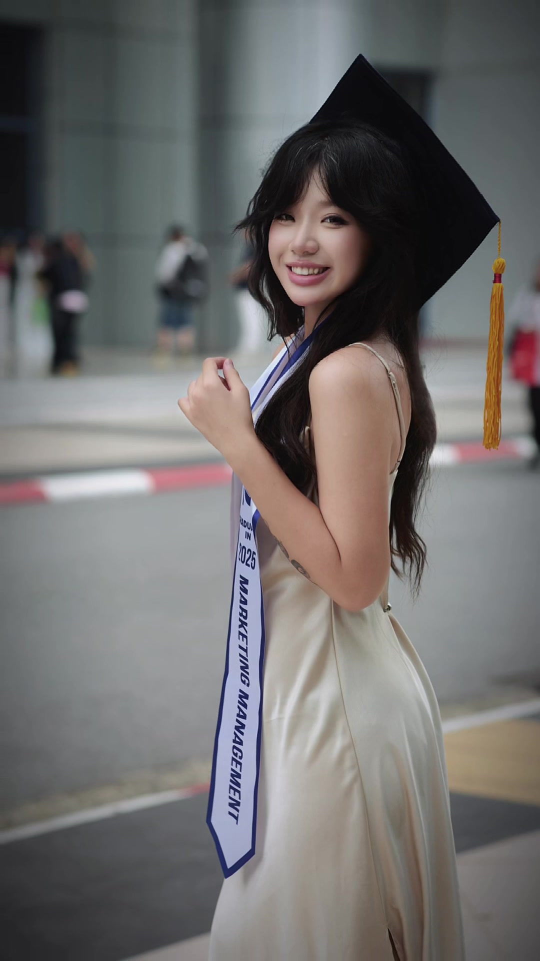 @Em Meo Cà Chua