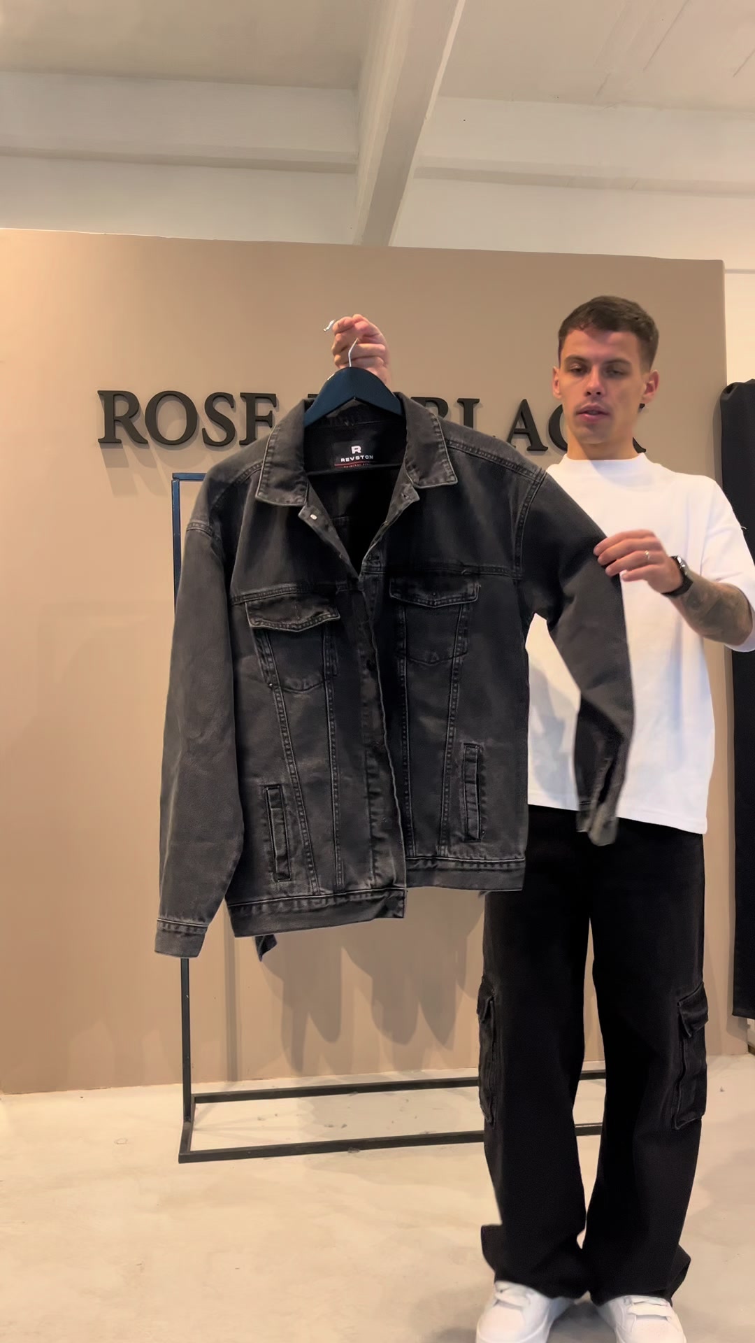 @Rose In Black