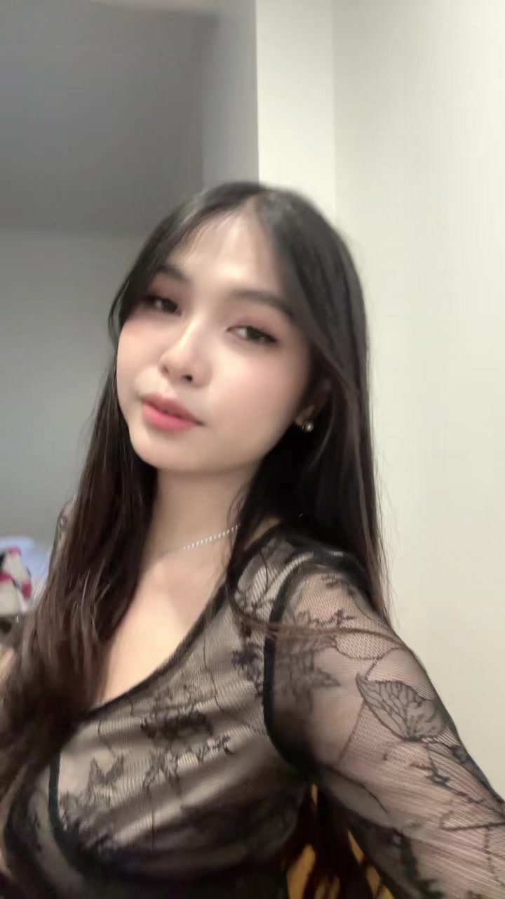 @trixiee