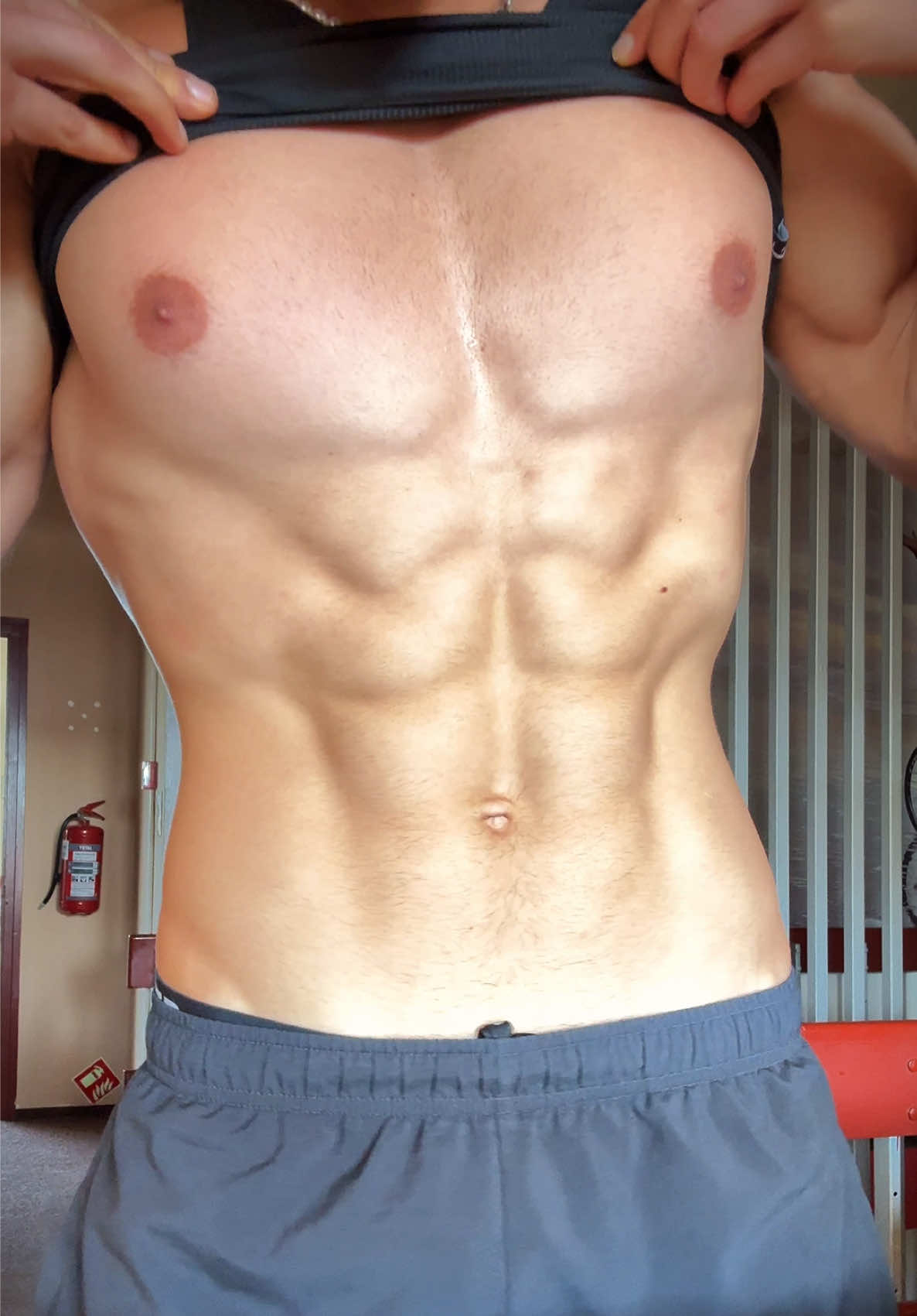 @Levilovesgym