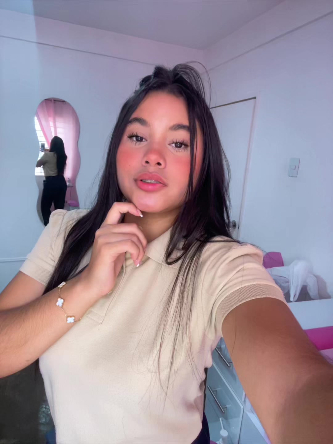 @👤