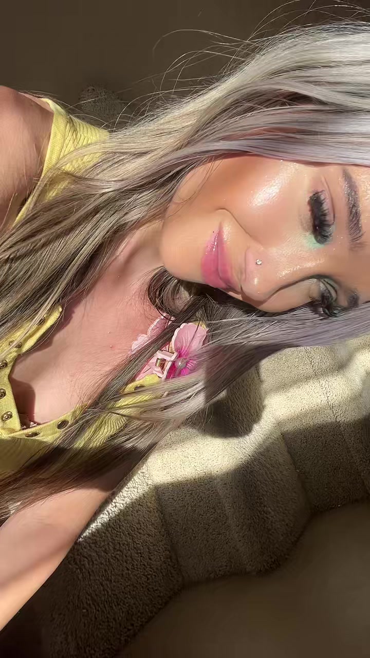 @Adriana