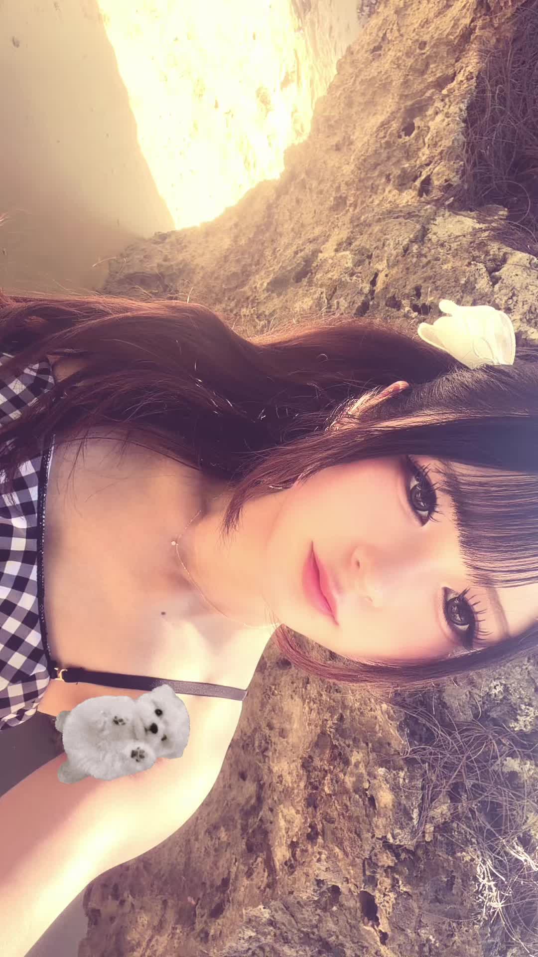 @にこ