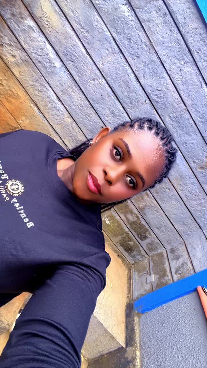@Ivonne Clara🇰🇪