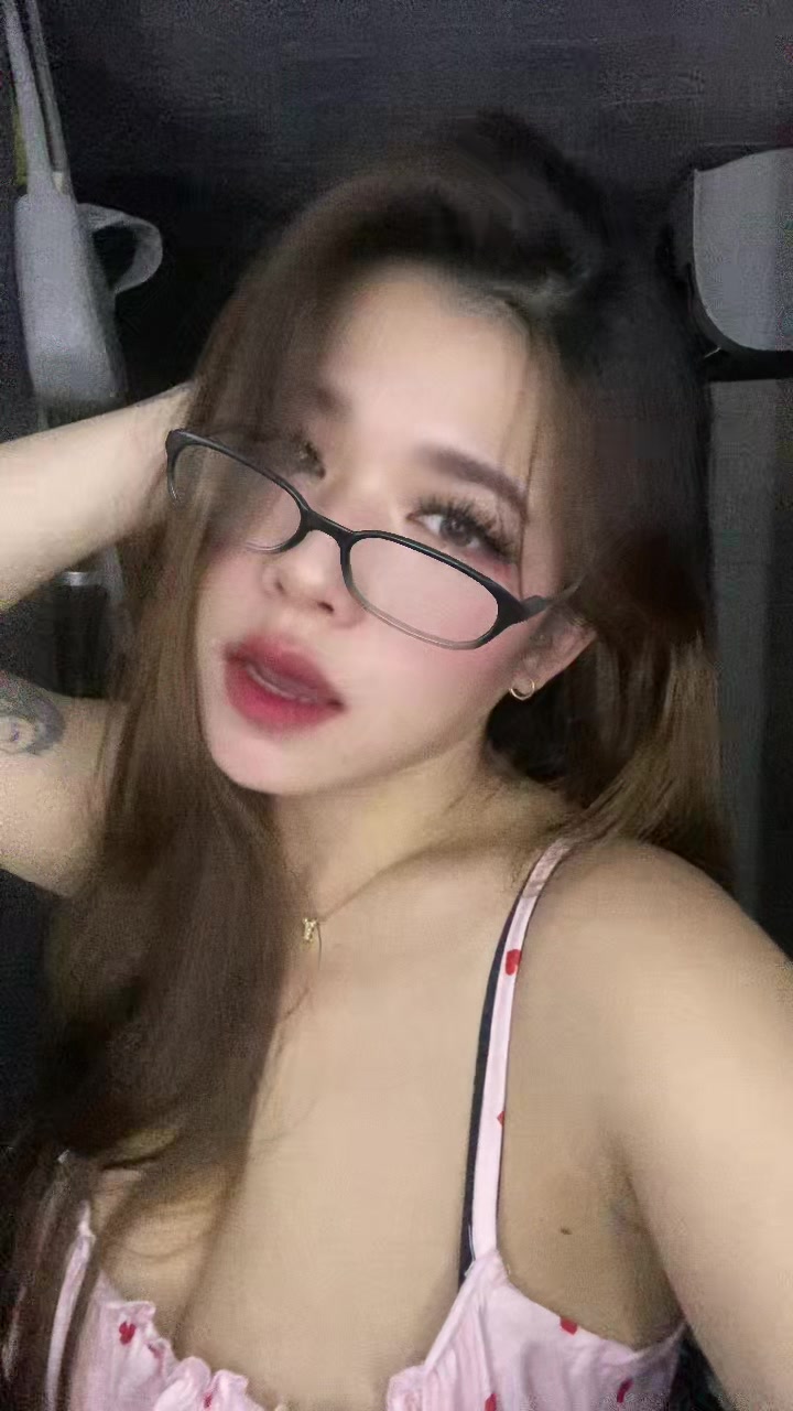 @HerNameIsYassyyy