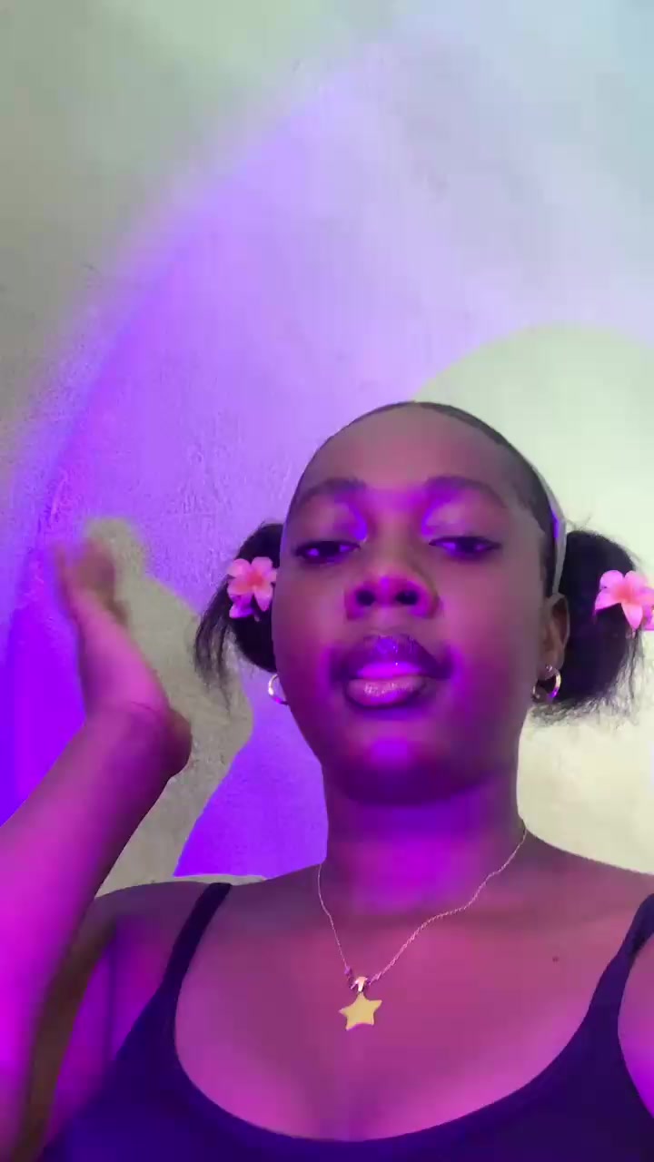 @<<Poupée noire 🥺🌹🤎