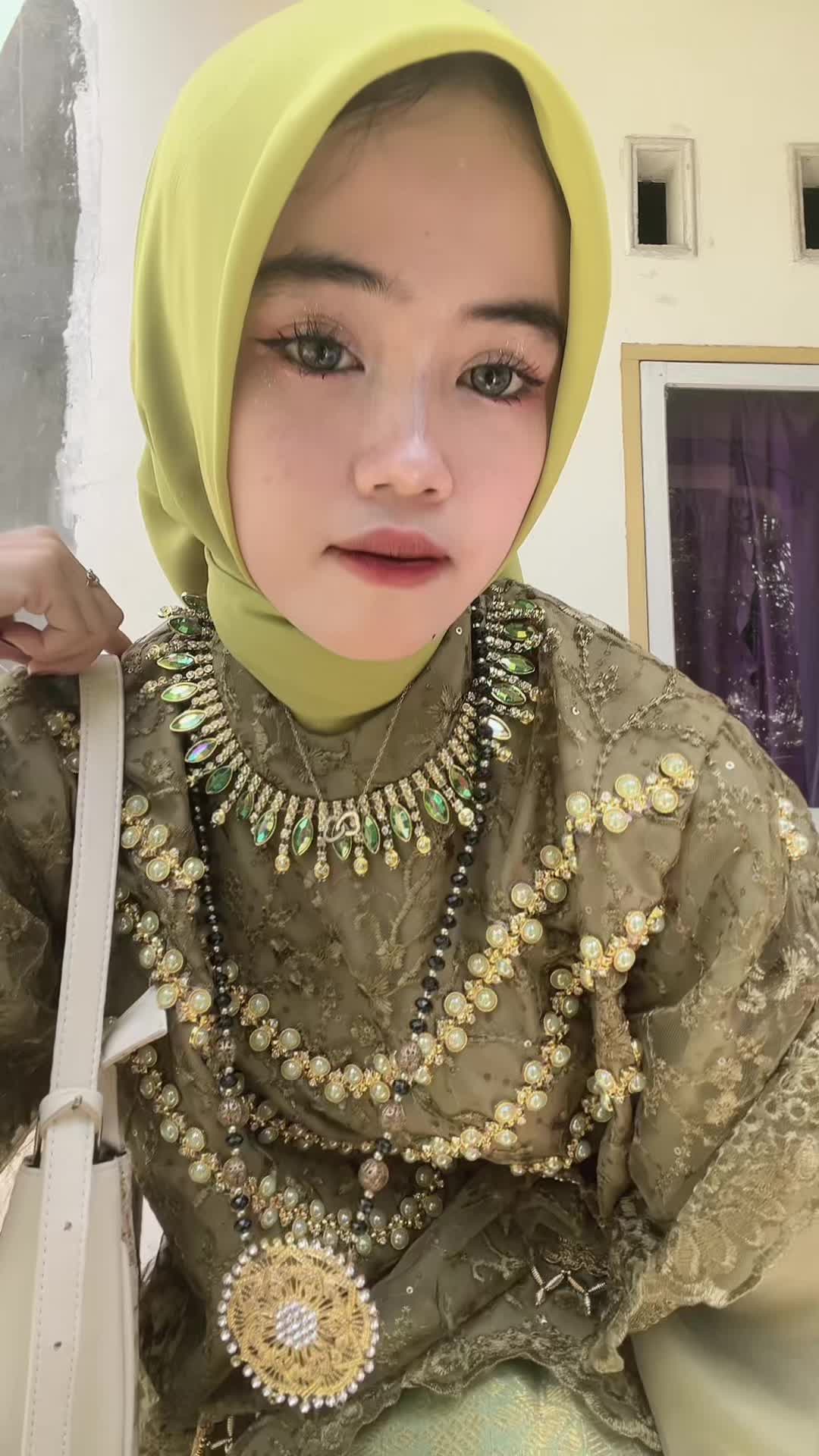 @M