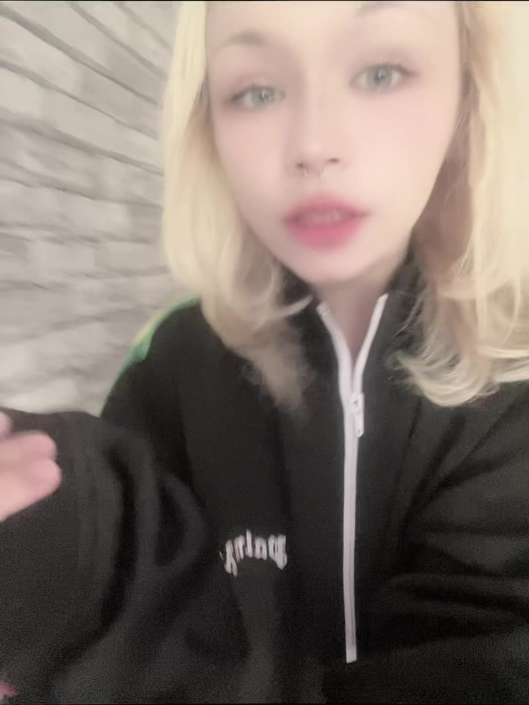 @KeeshiMoshi