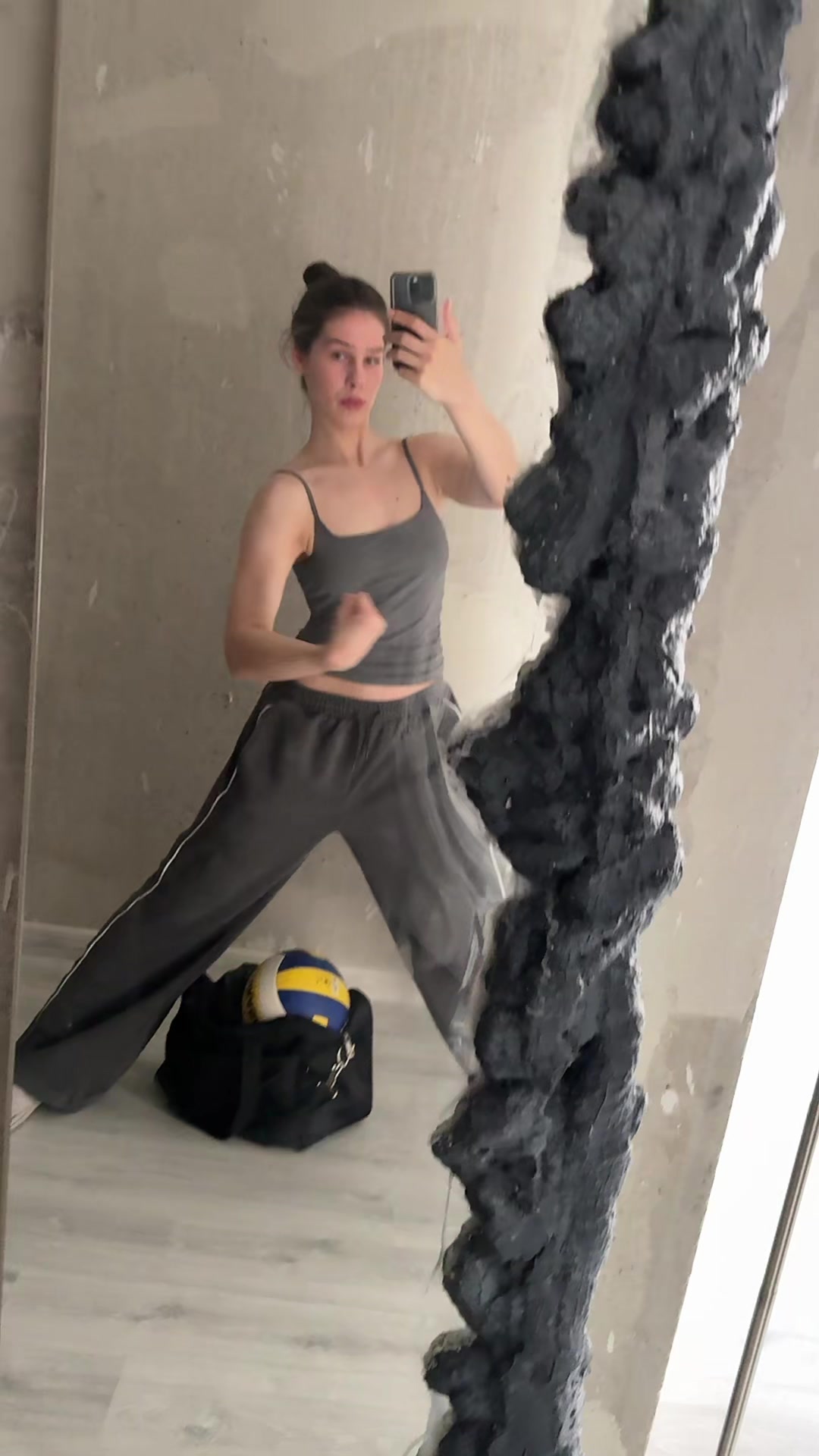 @👅
