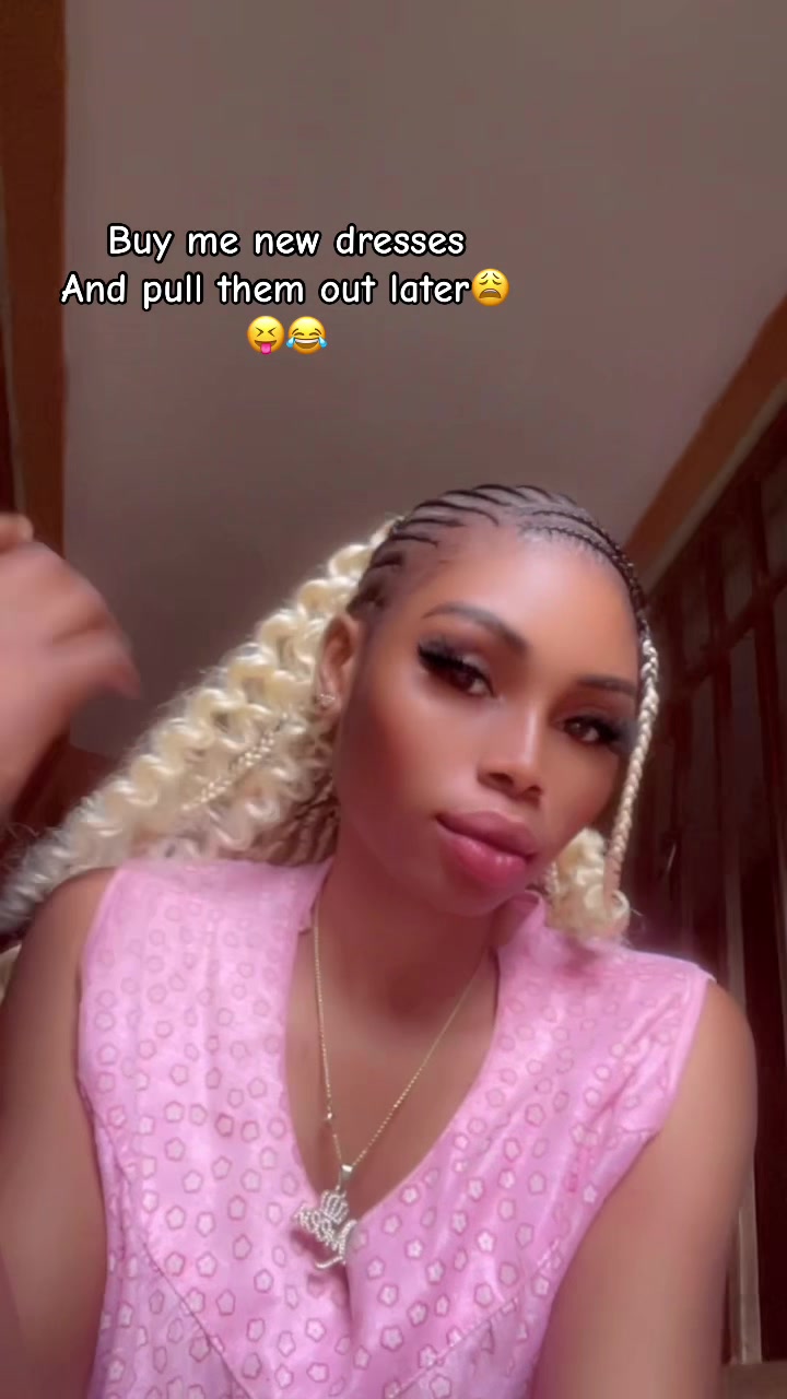 @>>>SHE’S A LONER🥹📌<<<<