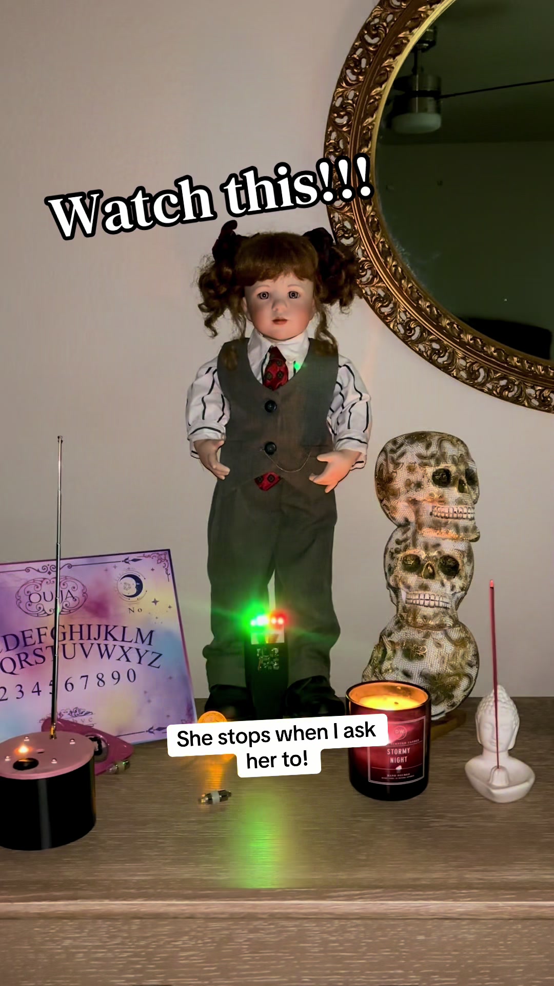 @micHELLe😈