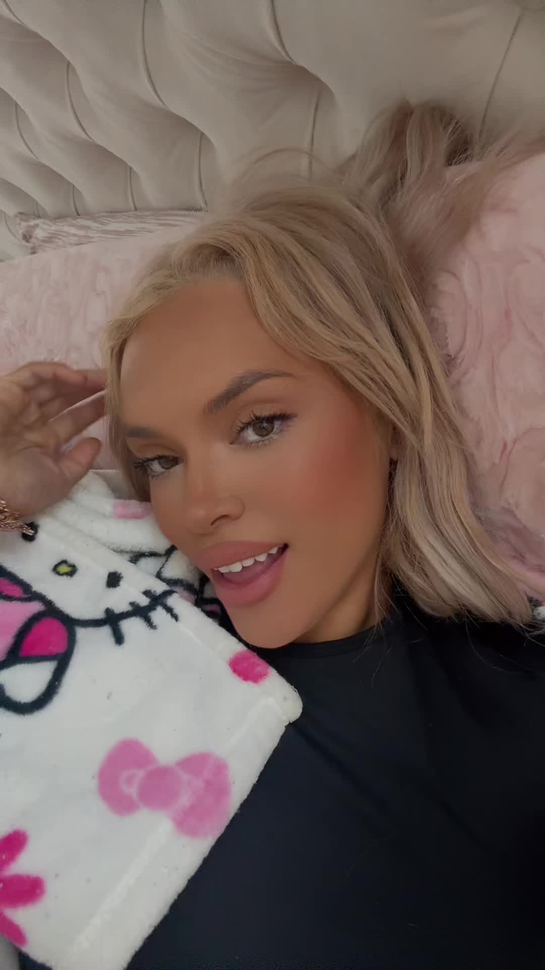 @D&eacute; Bon Ban 🤠🍑