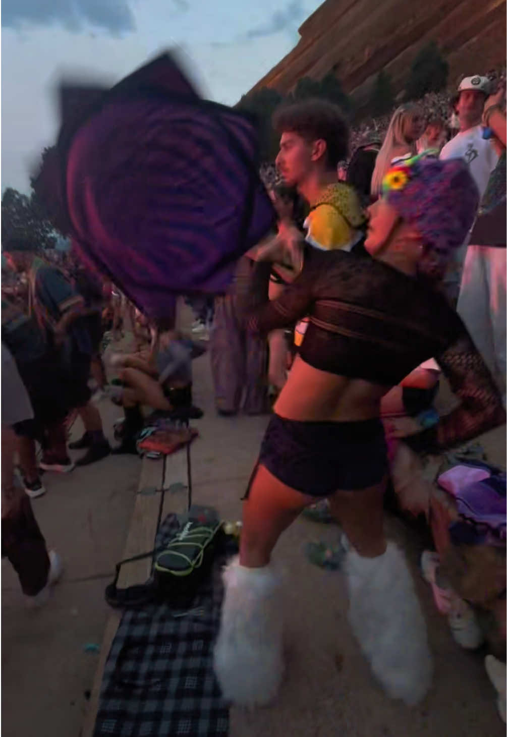 @hailey raves ๐งโ๏ธ๐๐ฑ๐