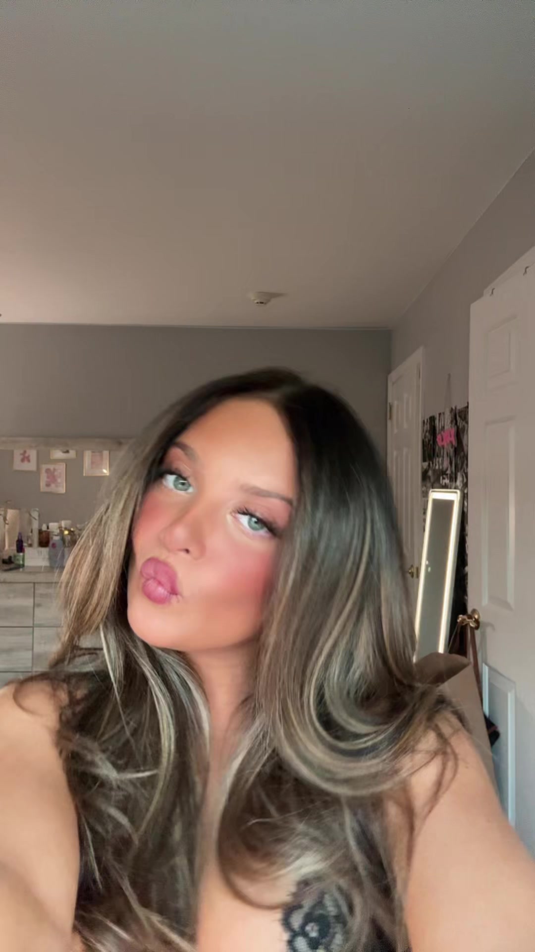 @livcollins