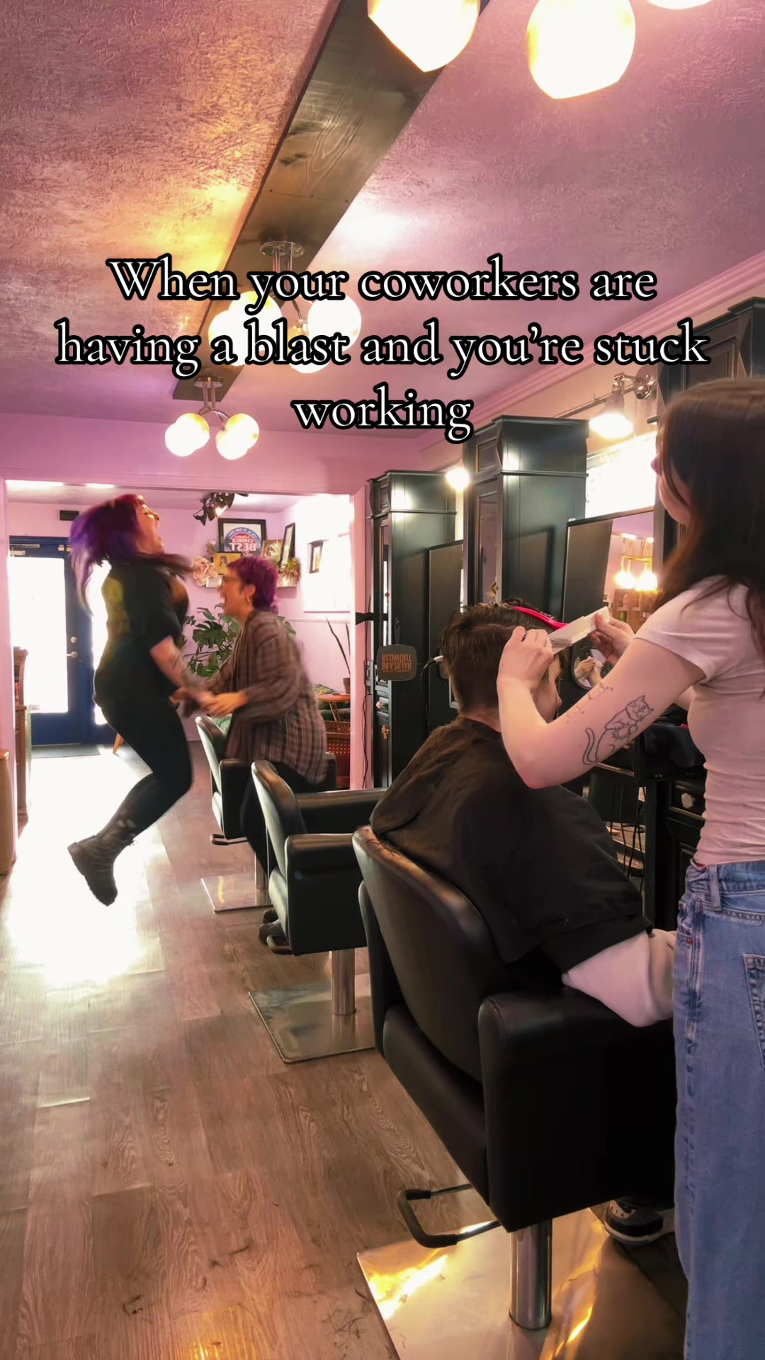 @🔮Syd ~ Omaha Alt Hairstylist✨