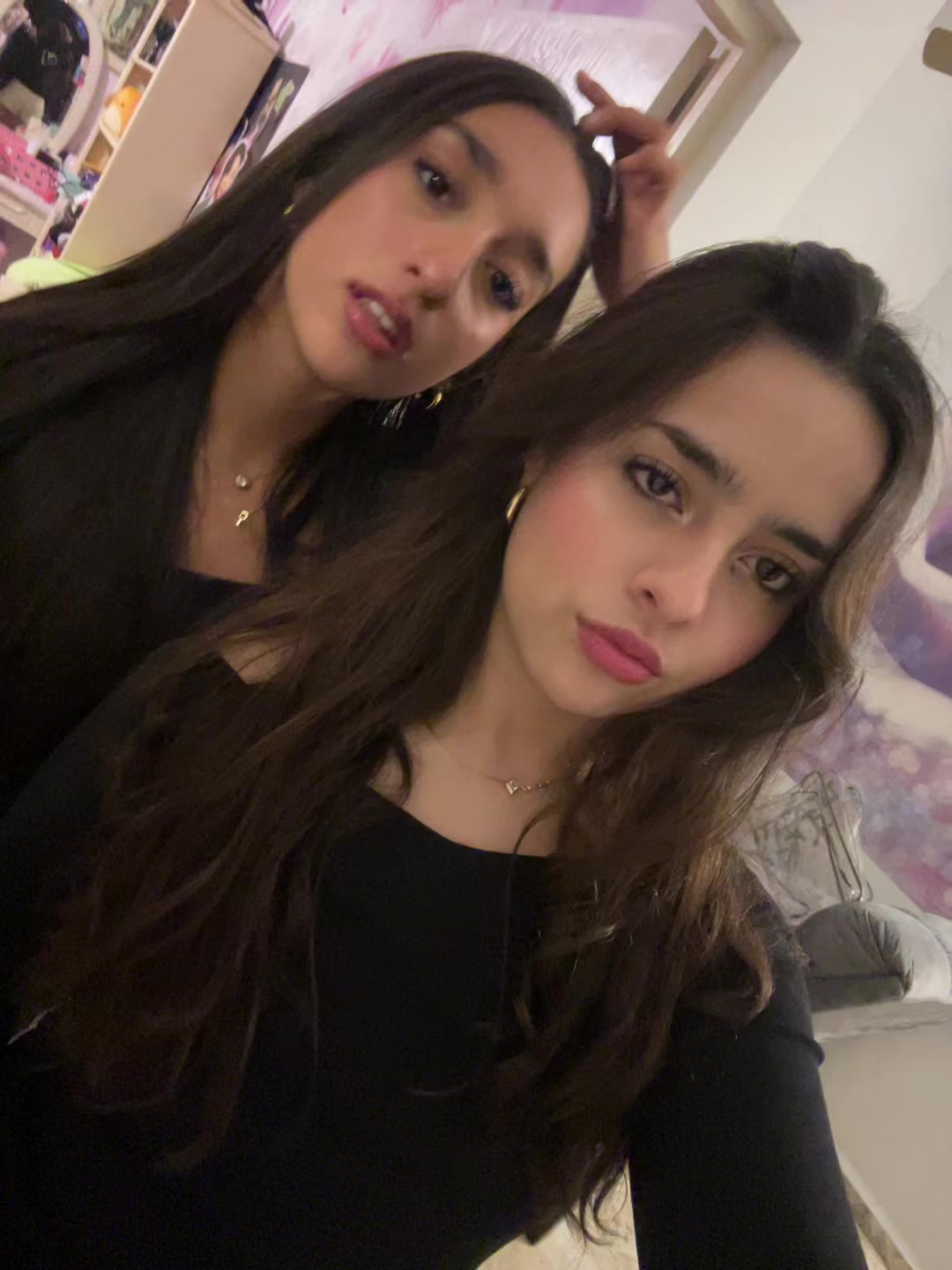 @Kikiii
