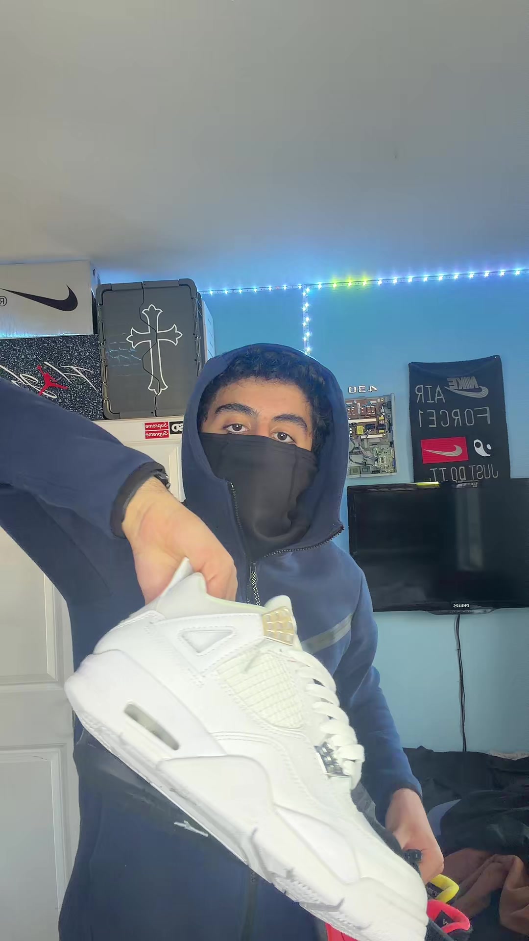 @Luh Sneakerhead