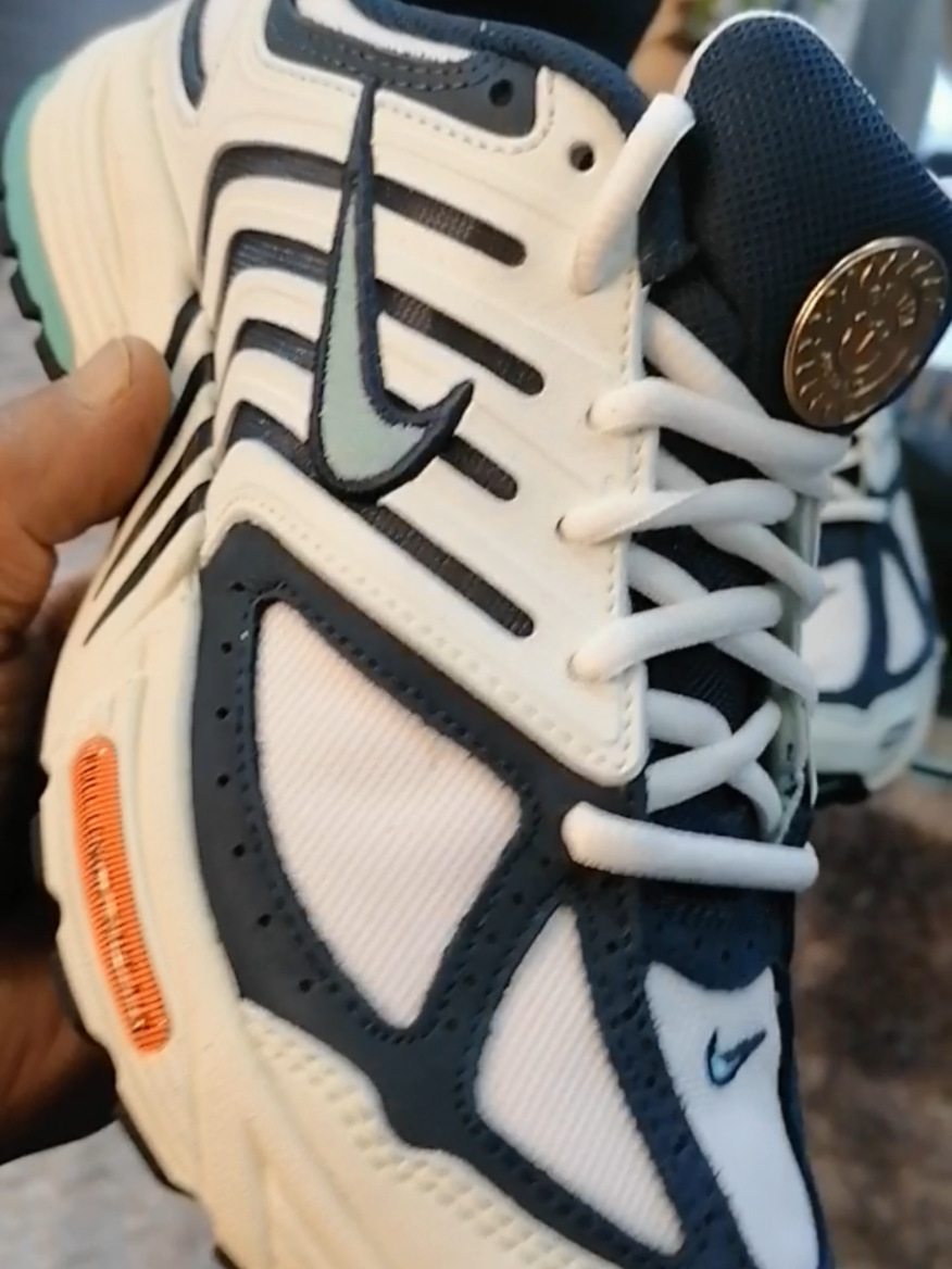 @Sneakers manitos👍