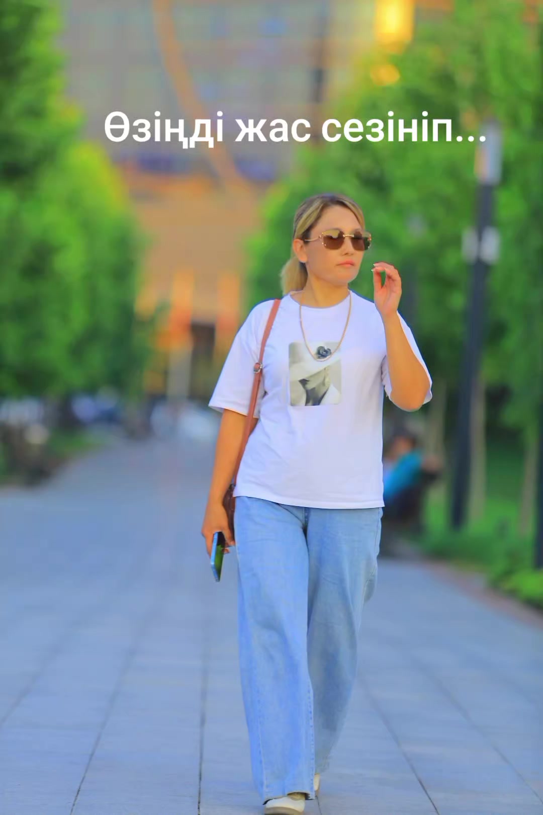 @Көркем