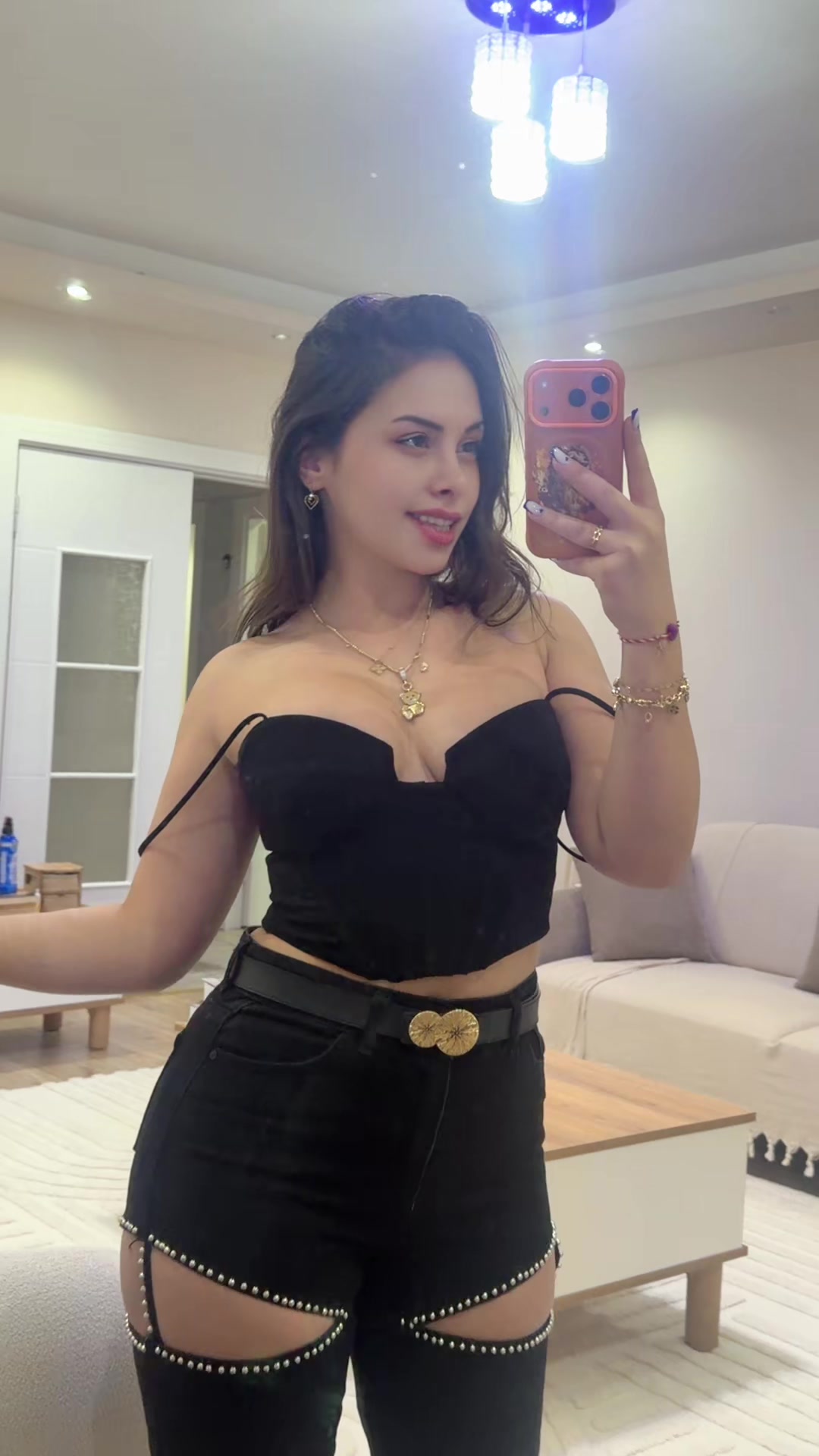 @Güneş Lavin