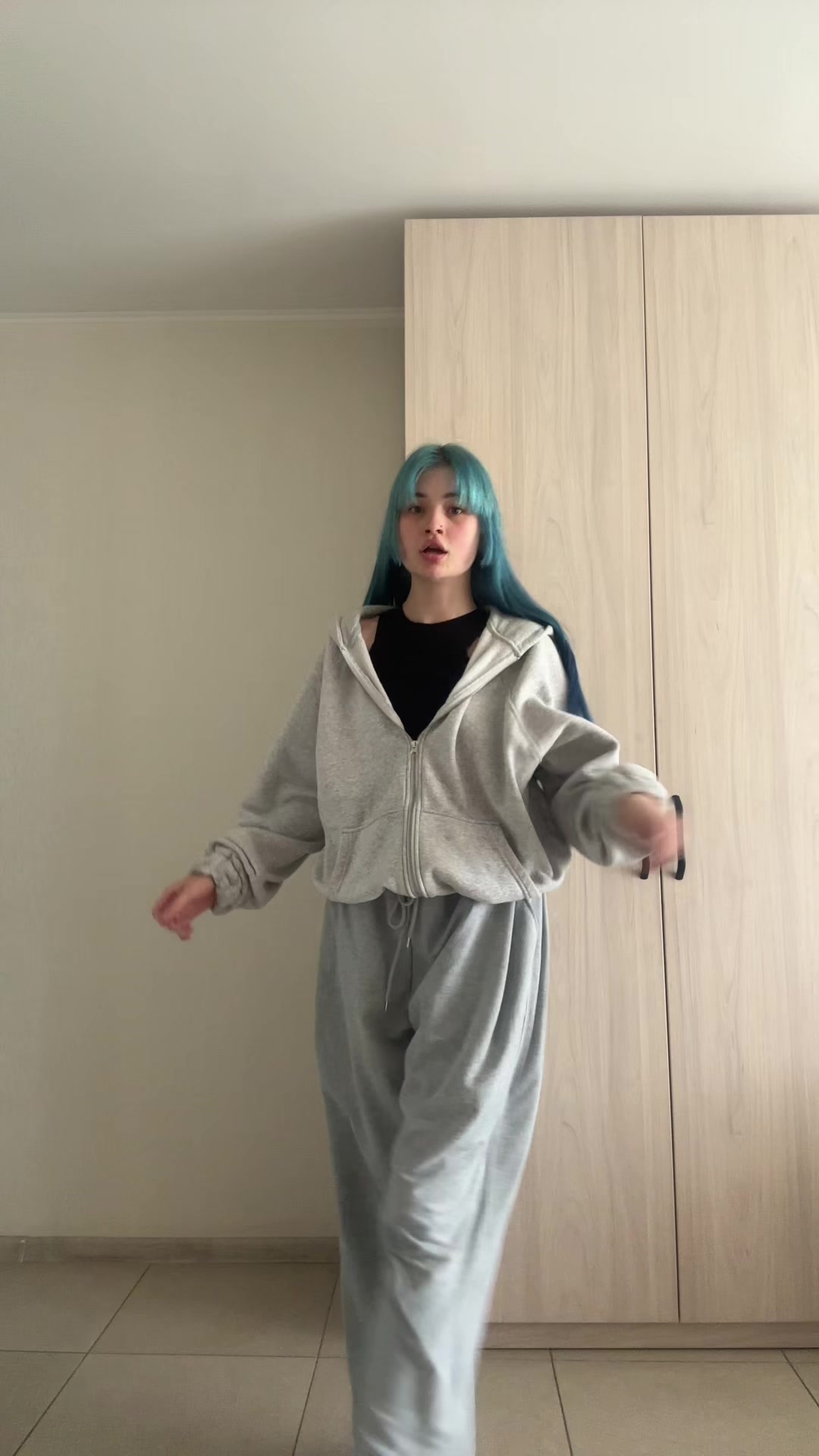 @что она тут забыла?