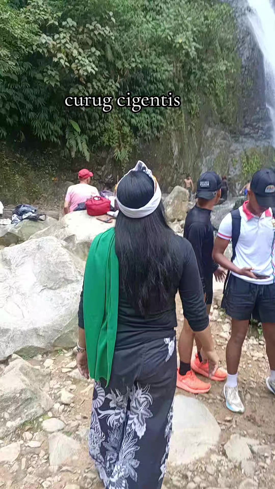 @Bunda Ratu Bolosewu Asli🇮🇩