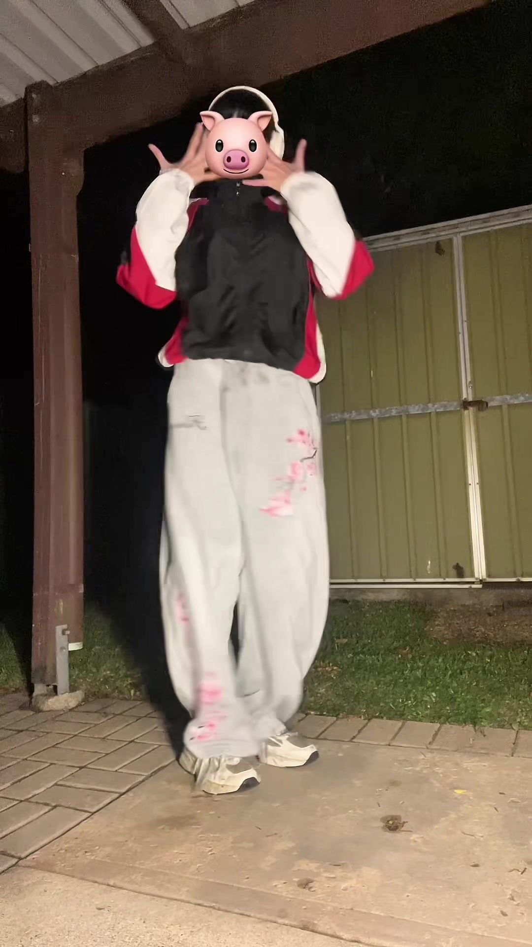 @s7y33