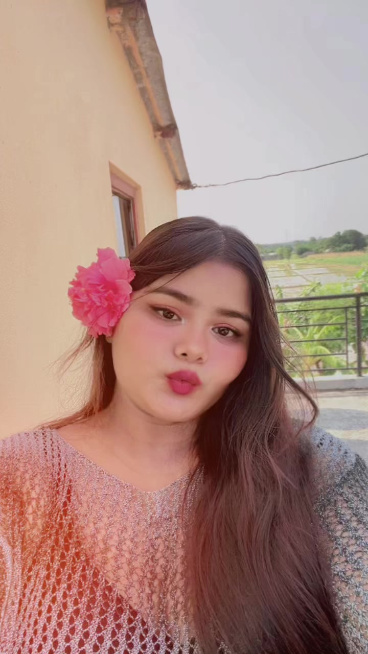 @MISS CHHETRI🦋