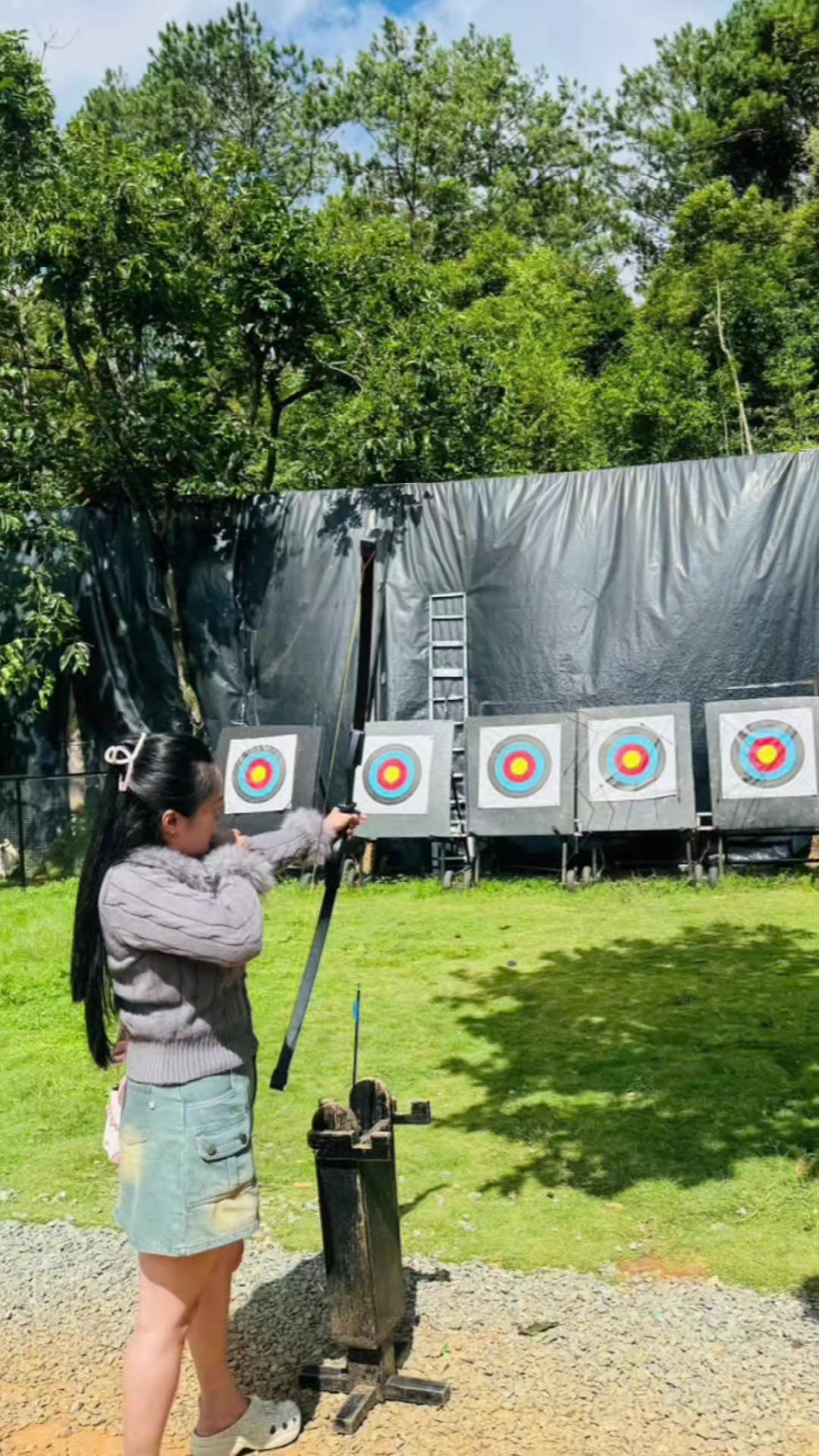 @Ho&agrave;ng Quy&ecirc;n
