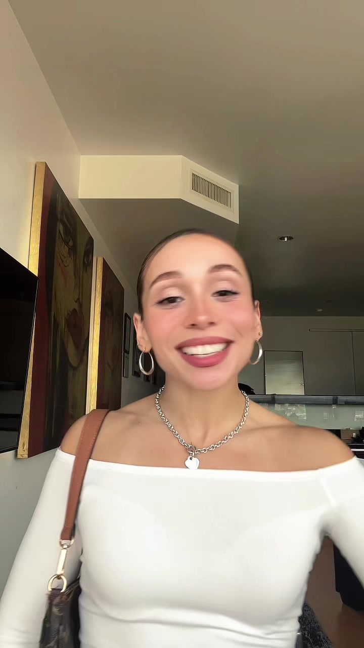 @iamjennihernandez