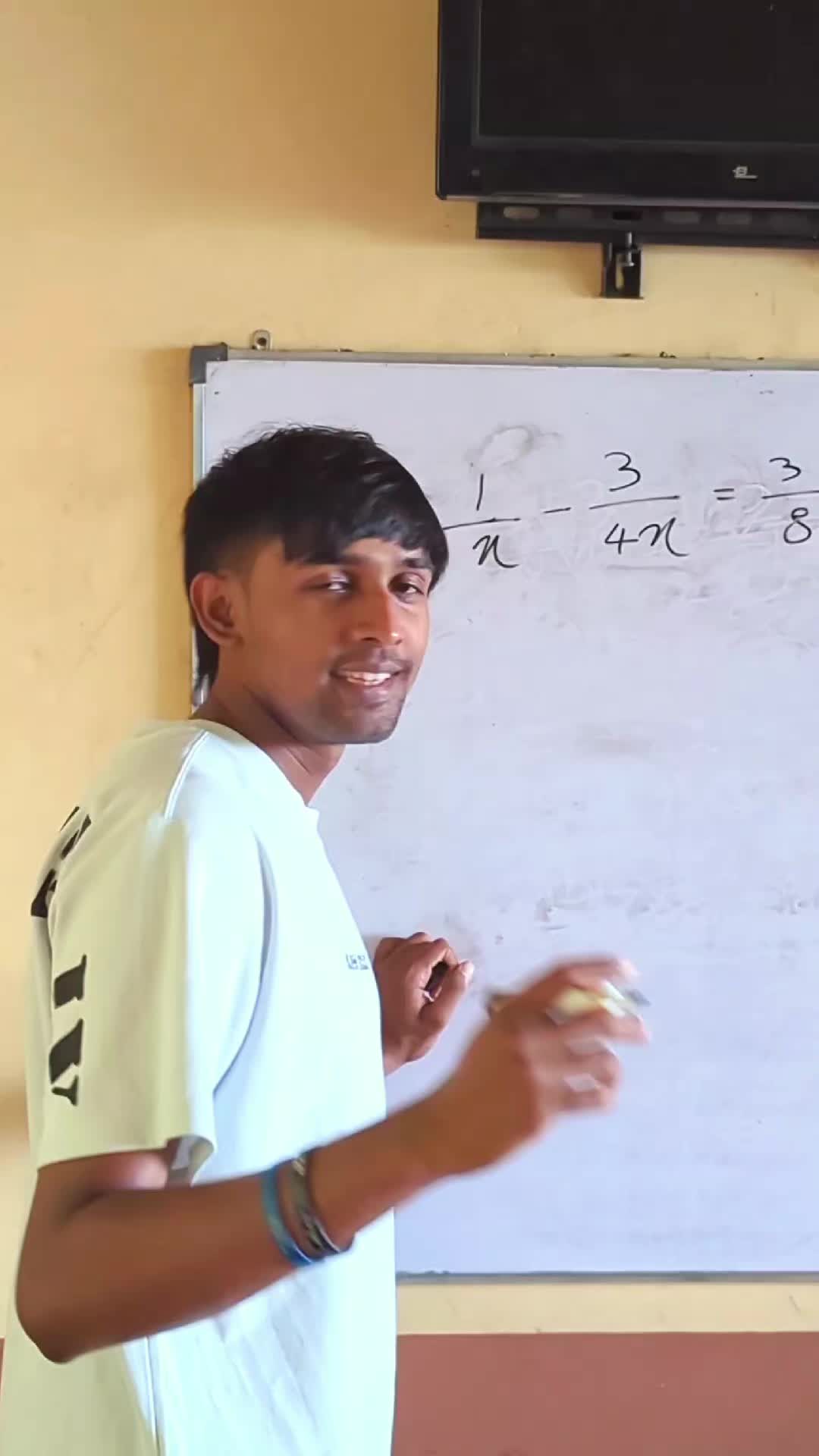 @𝗗𝗶𝗹𝘂𝗸 𝗝𝗮𝘆𝗮𝘄𝗲𝗲𝗿𝗮