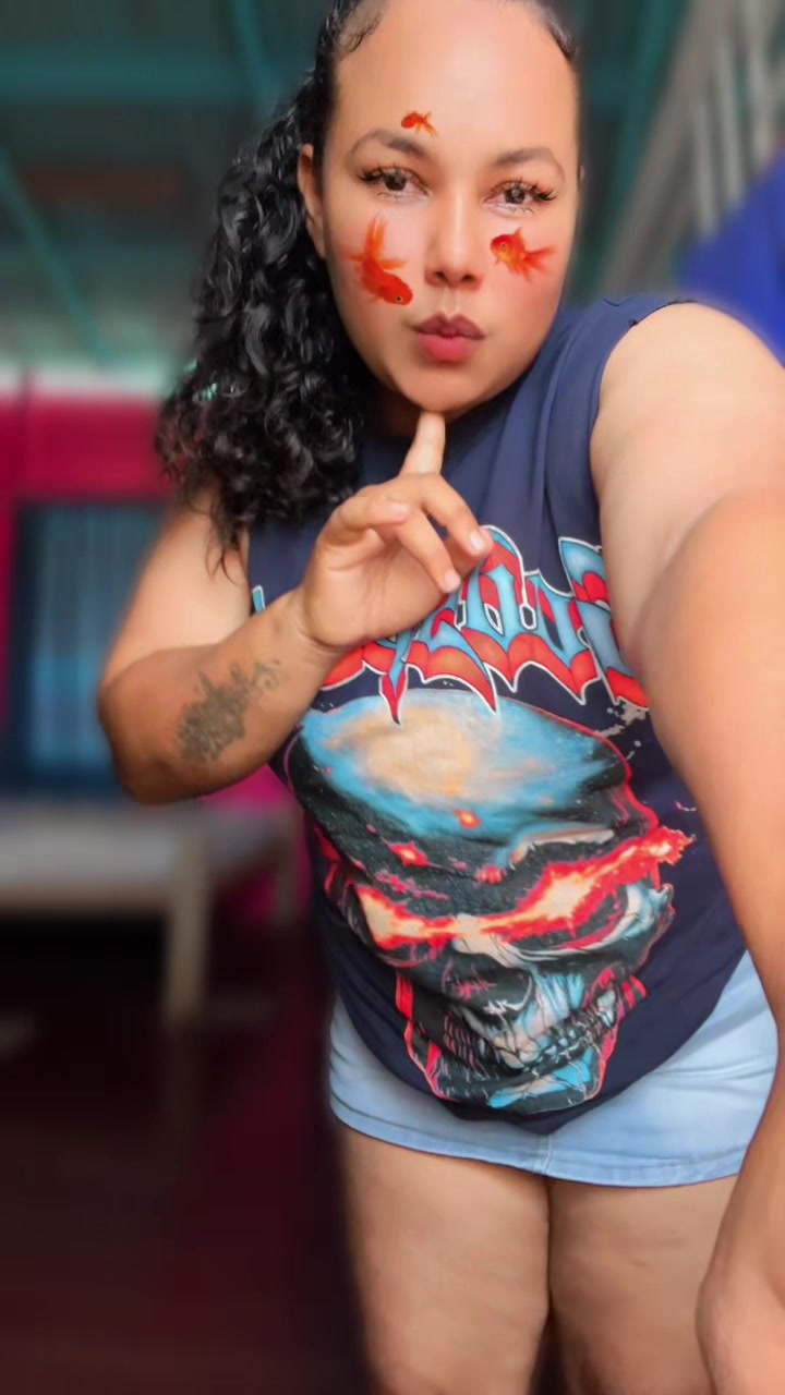 @IntrovertRiri♡