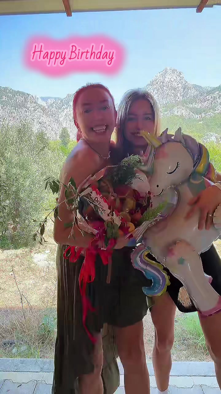 @Elena_⭐️
