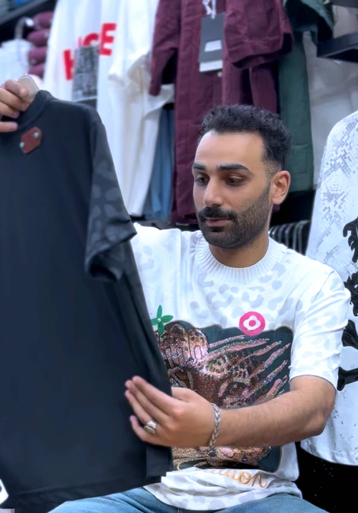@اخوك الانصاري ملك الفاشون 👕👖
