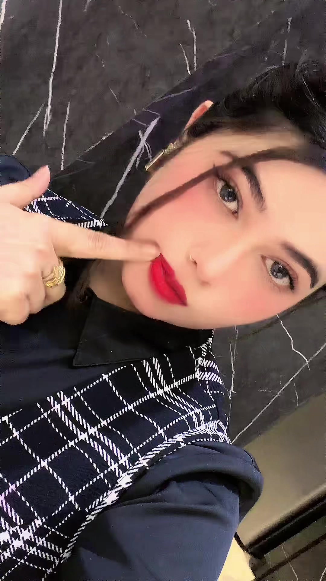 @Ayesha-ansari👸👸