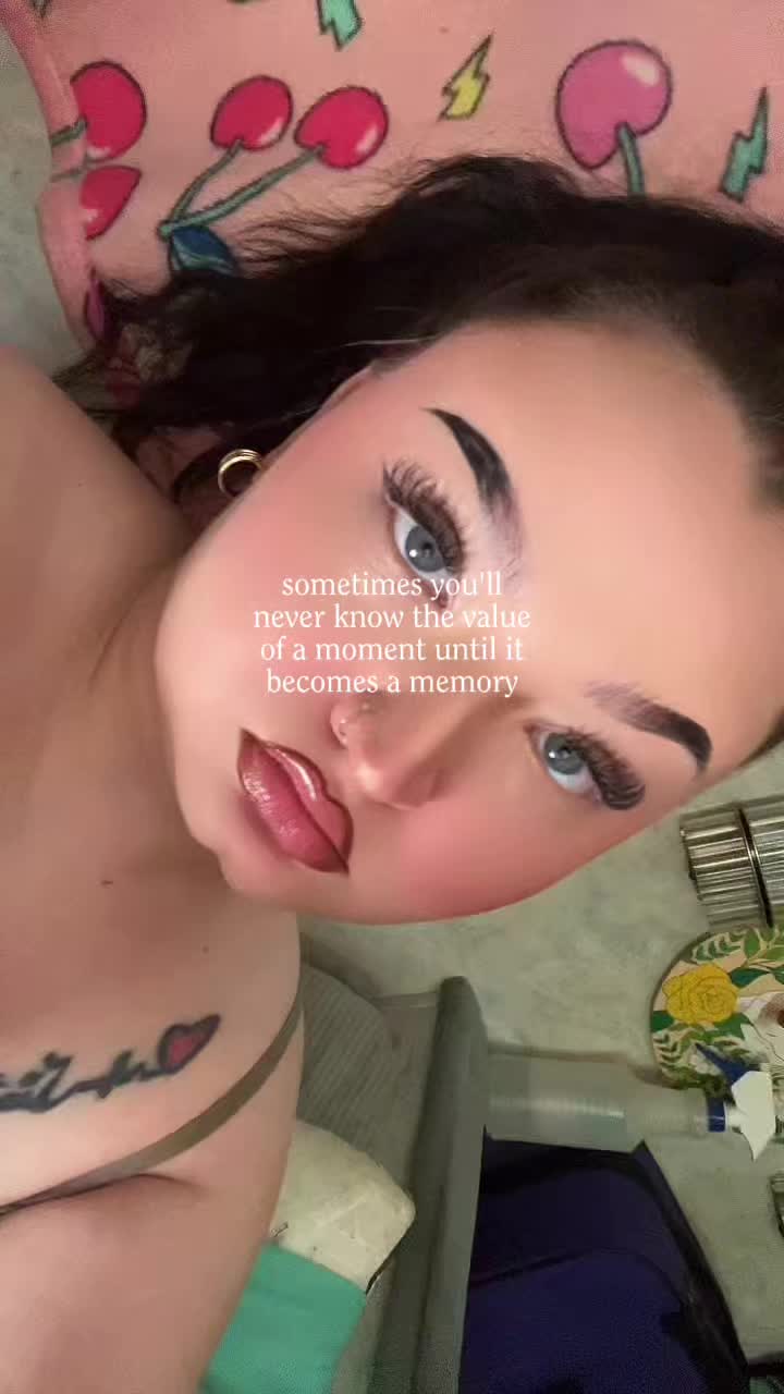 @kayleesalwayswright