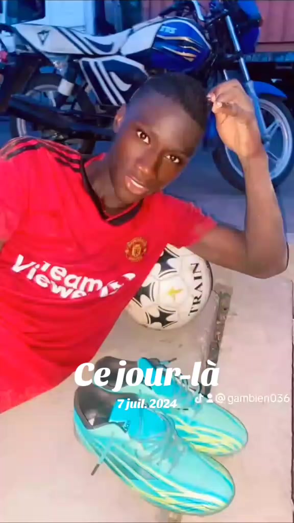 @IDOL VAMPIRE ⚽🤐