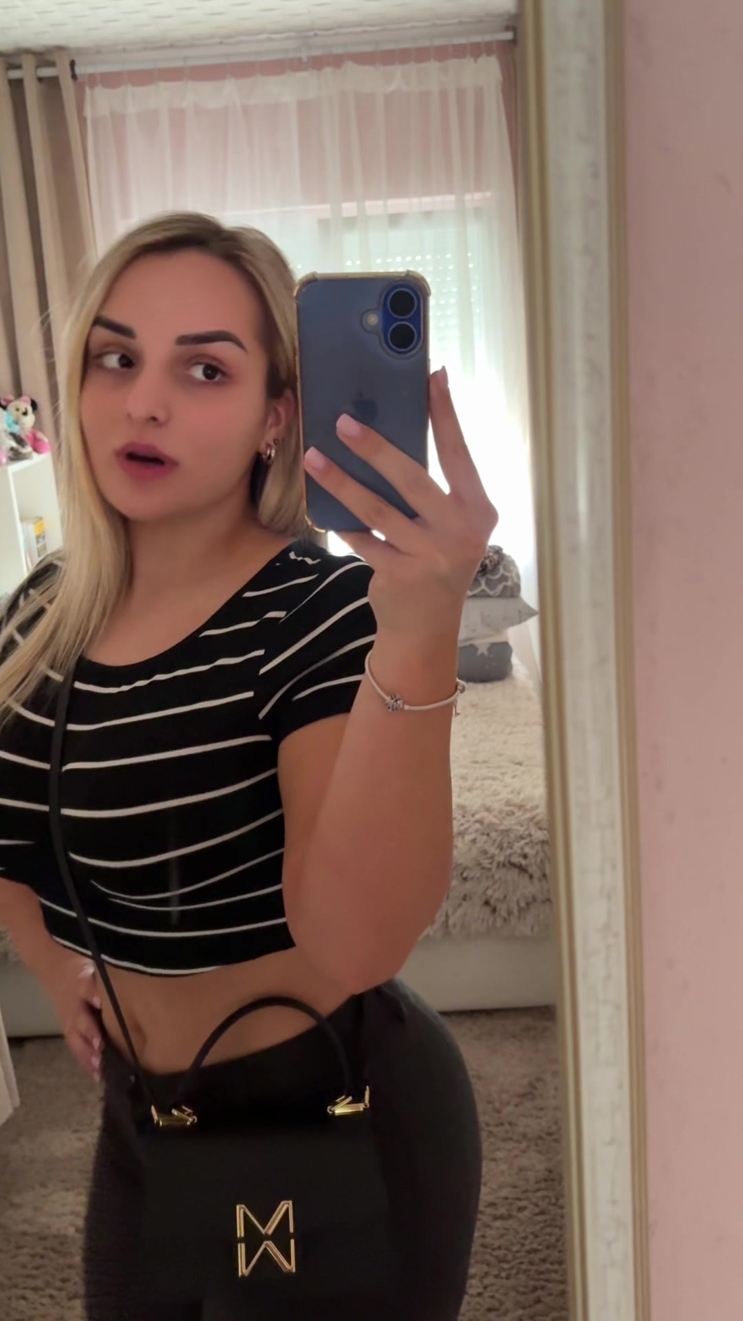 @Minja✨