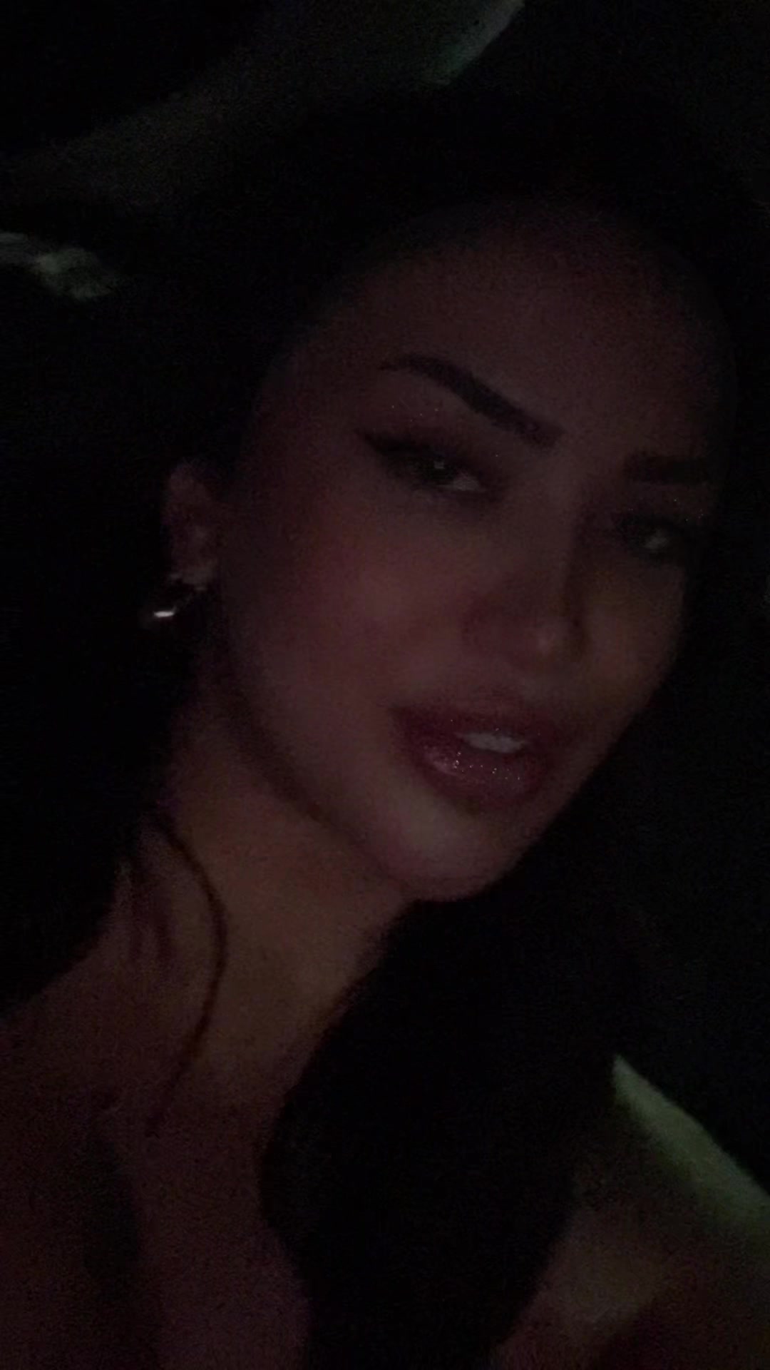@Mahsa__eyr