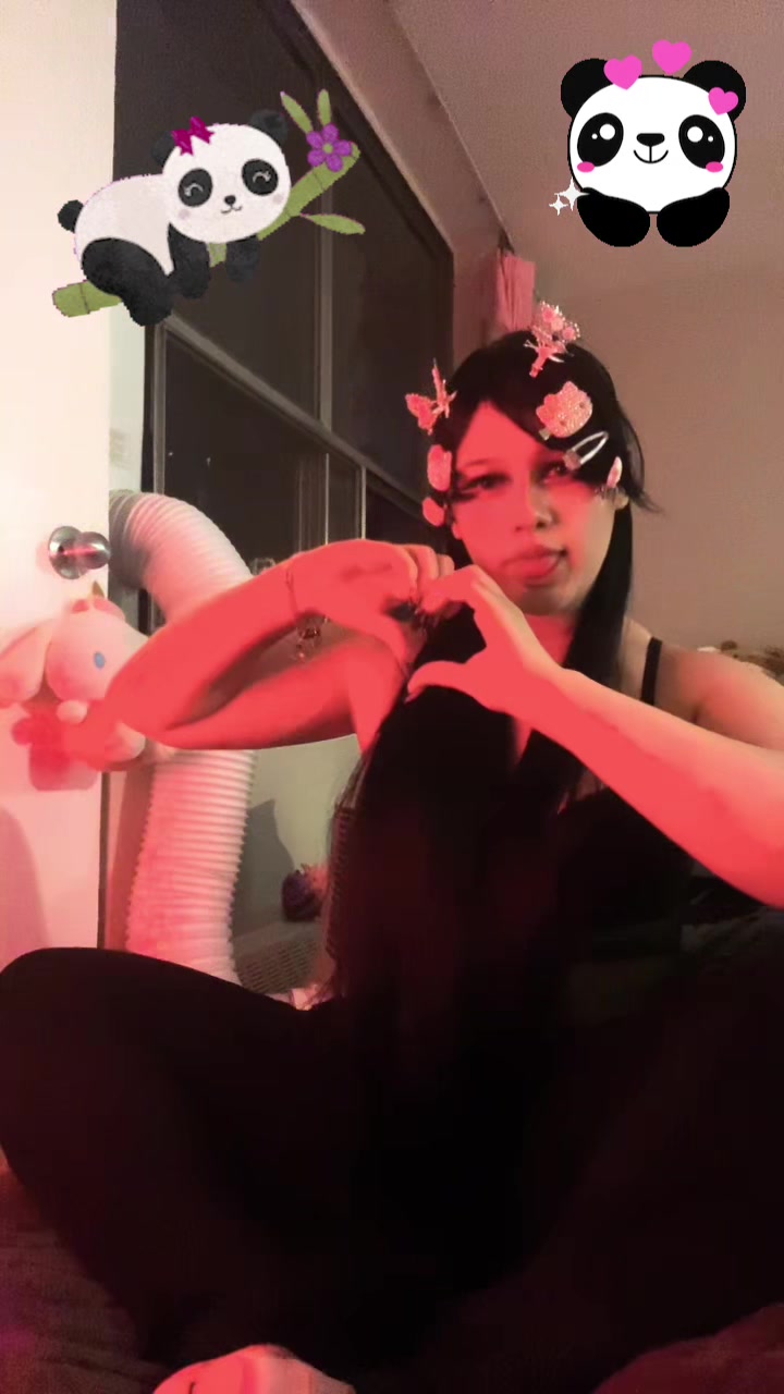@Bee